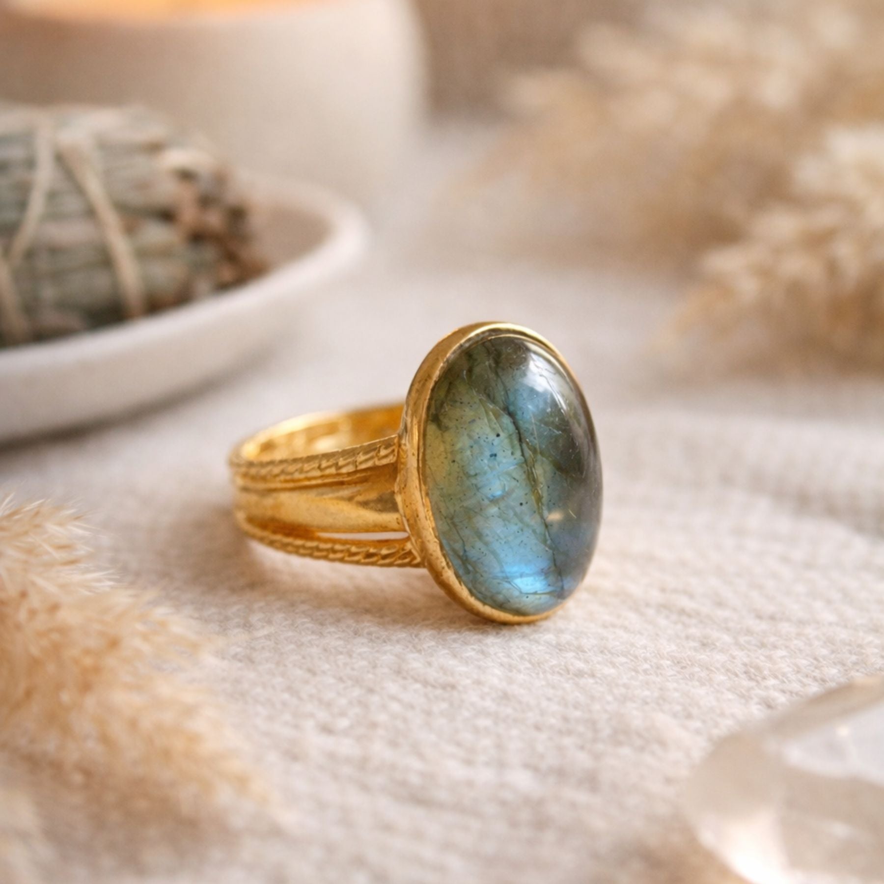 Bague "Ninmah" en Labradorite