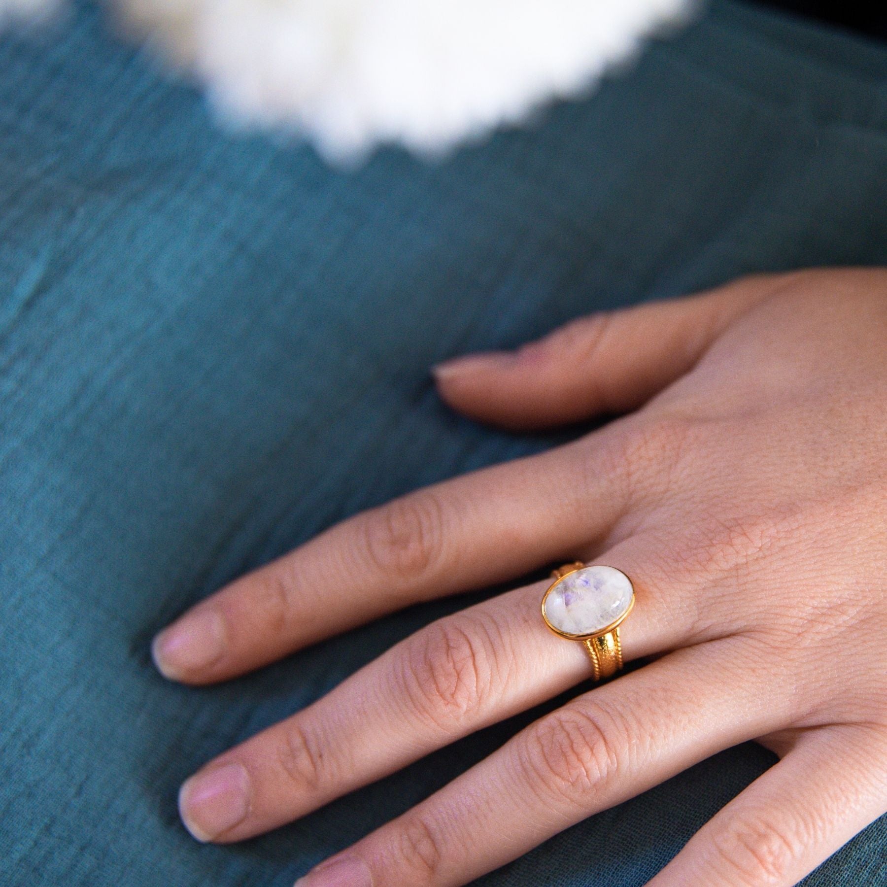 Bague "Ninmah" en Pierre de lune