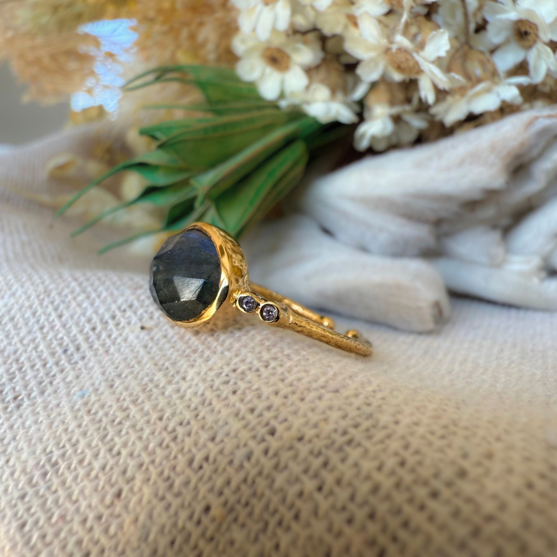 Bague "Thémis" en Labradorite