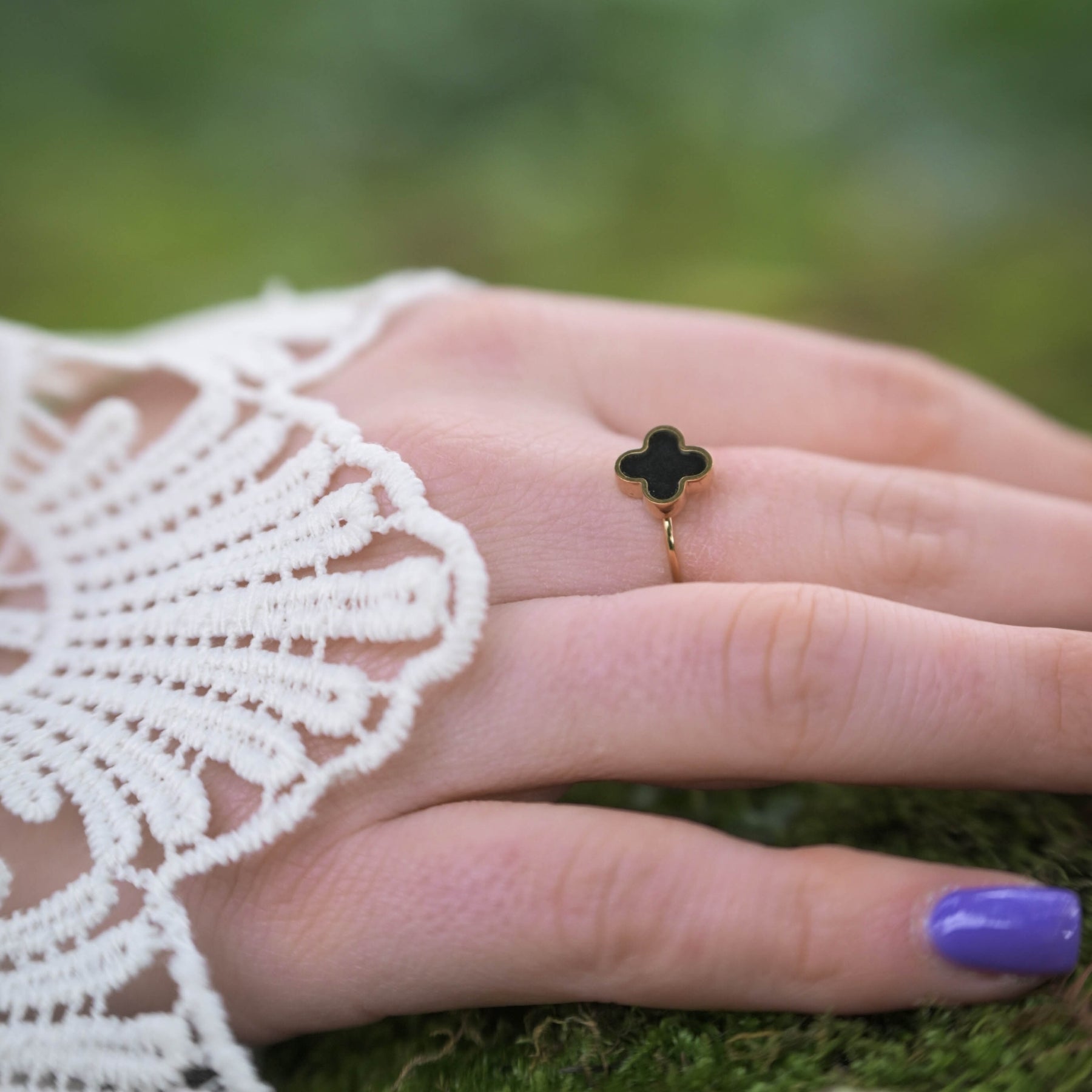 Bague "Trèfle" en Onyx noir
