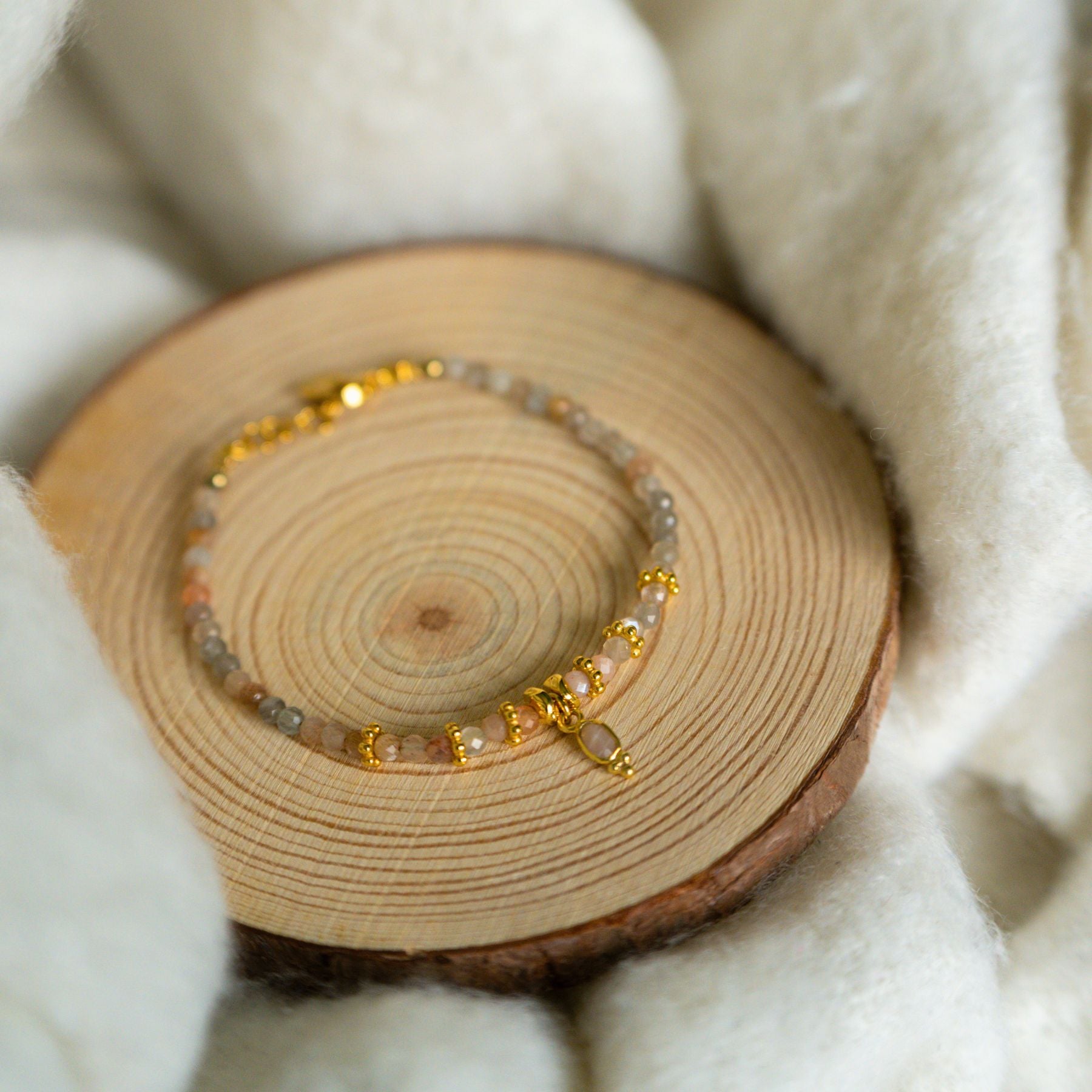 Bracelet en Pierre de lune orangée