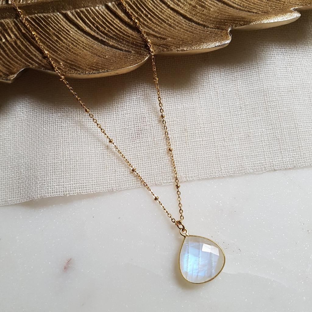 Collier "Némésis" en Pierre de lune