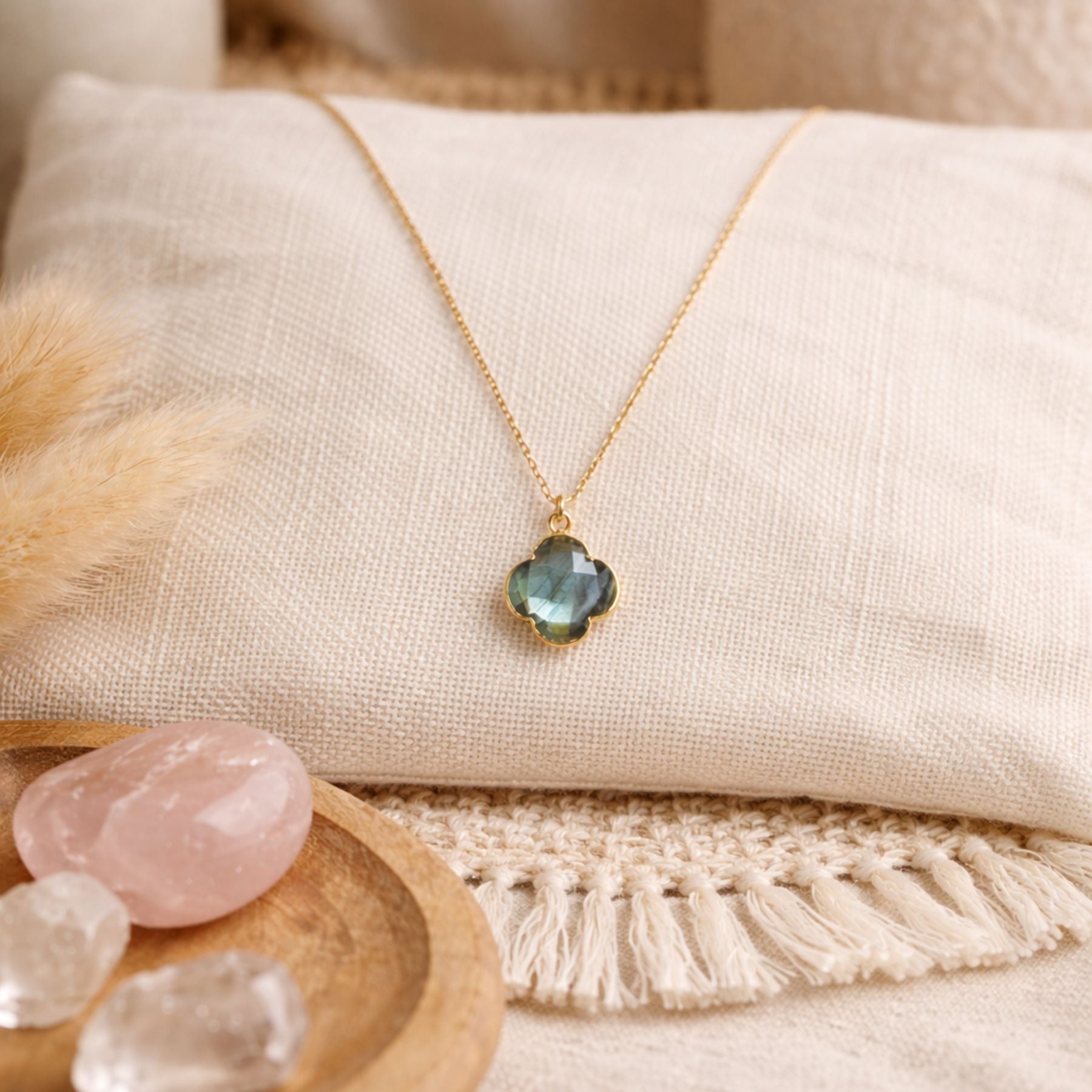 Collier "Trèfle" en Labradorite