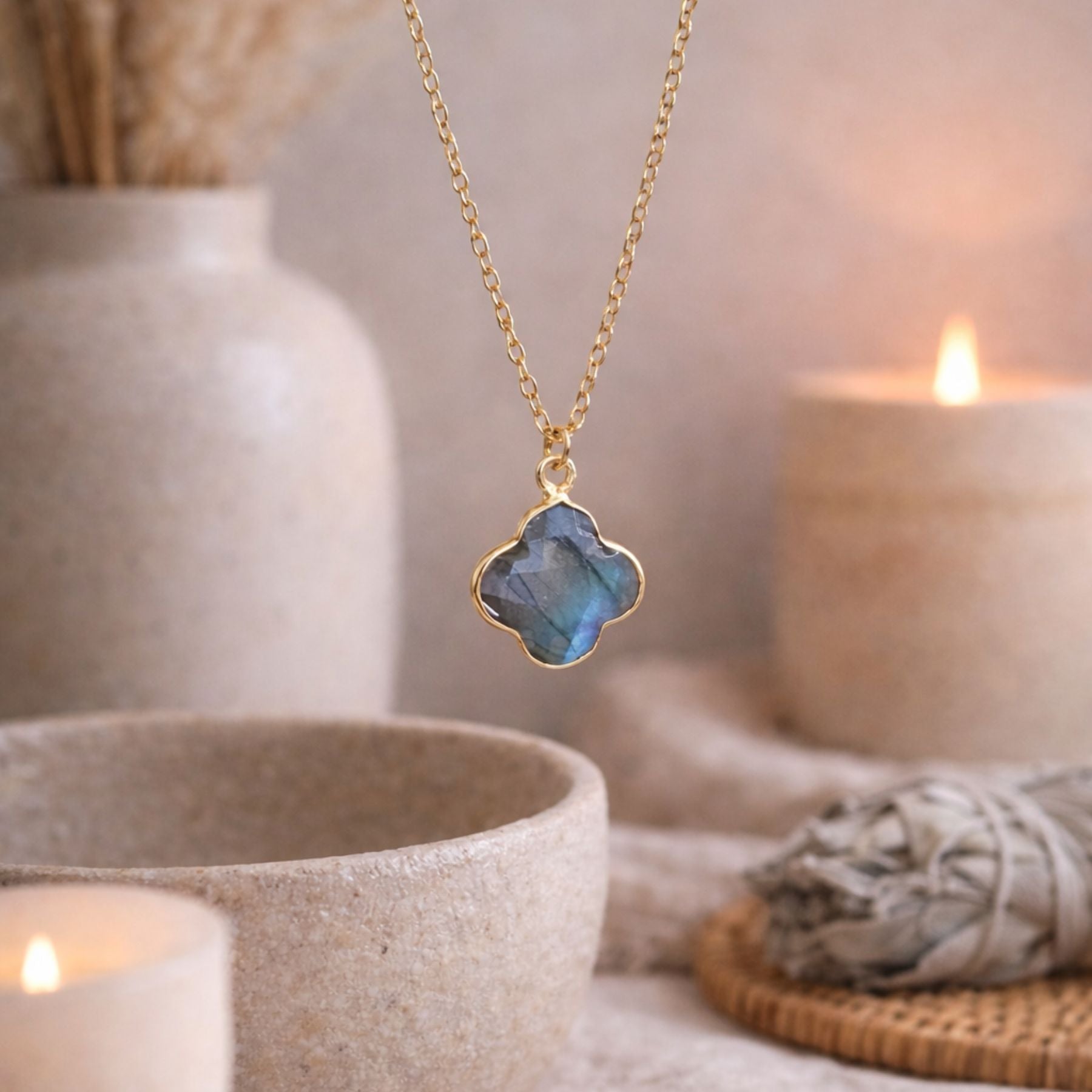 Collier "Trèfle" en Labradorite
