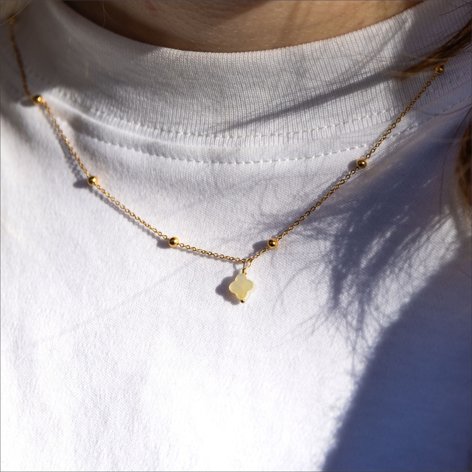 Collier "Trèfle" en Nacre
