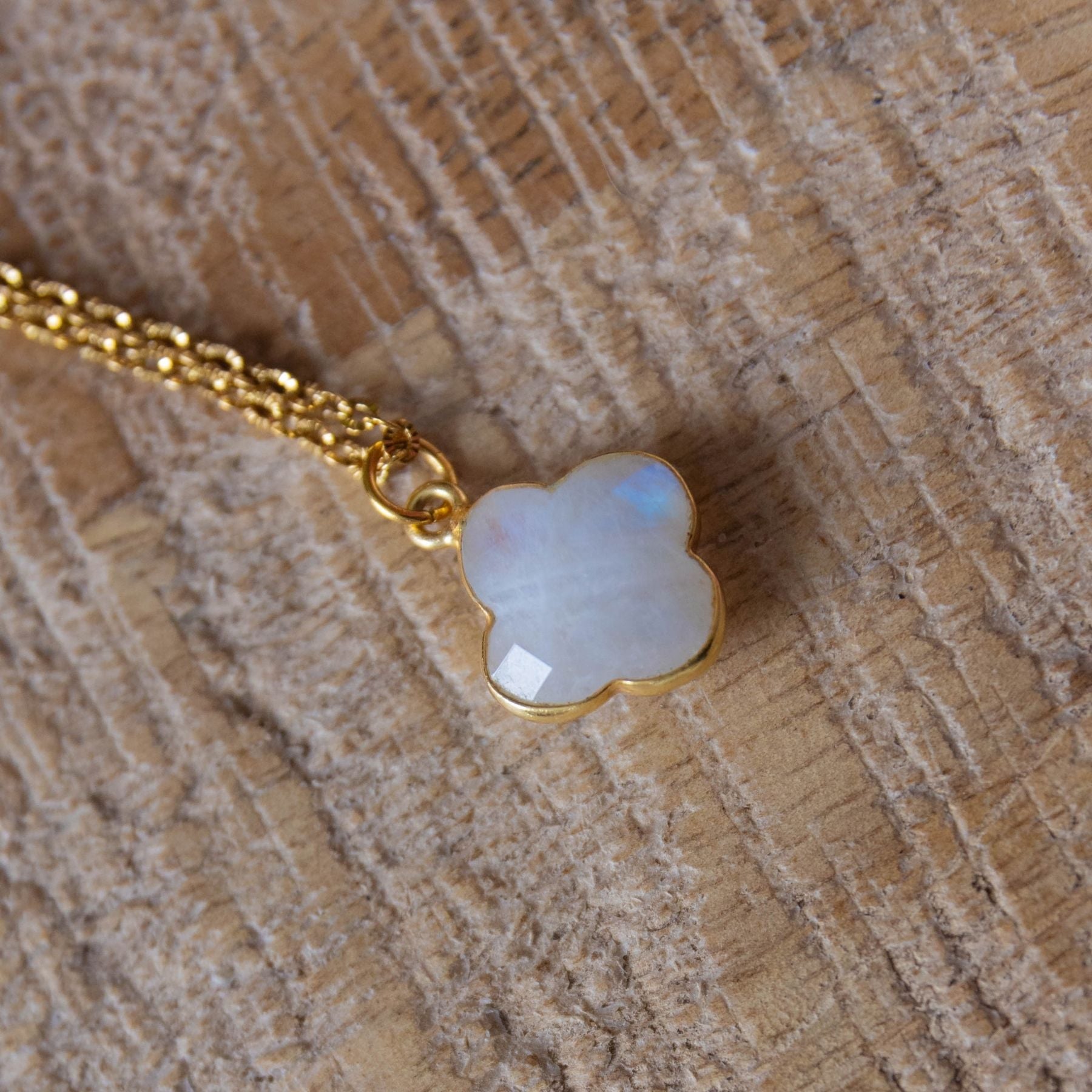 Collier "Trèfle" en Pierre de lune
