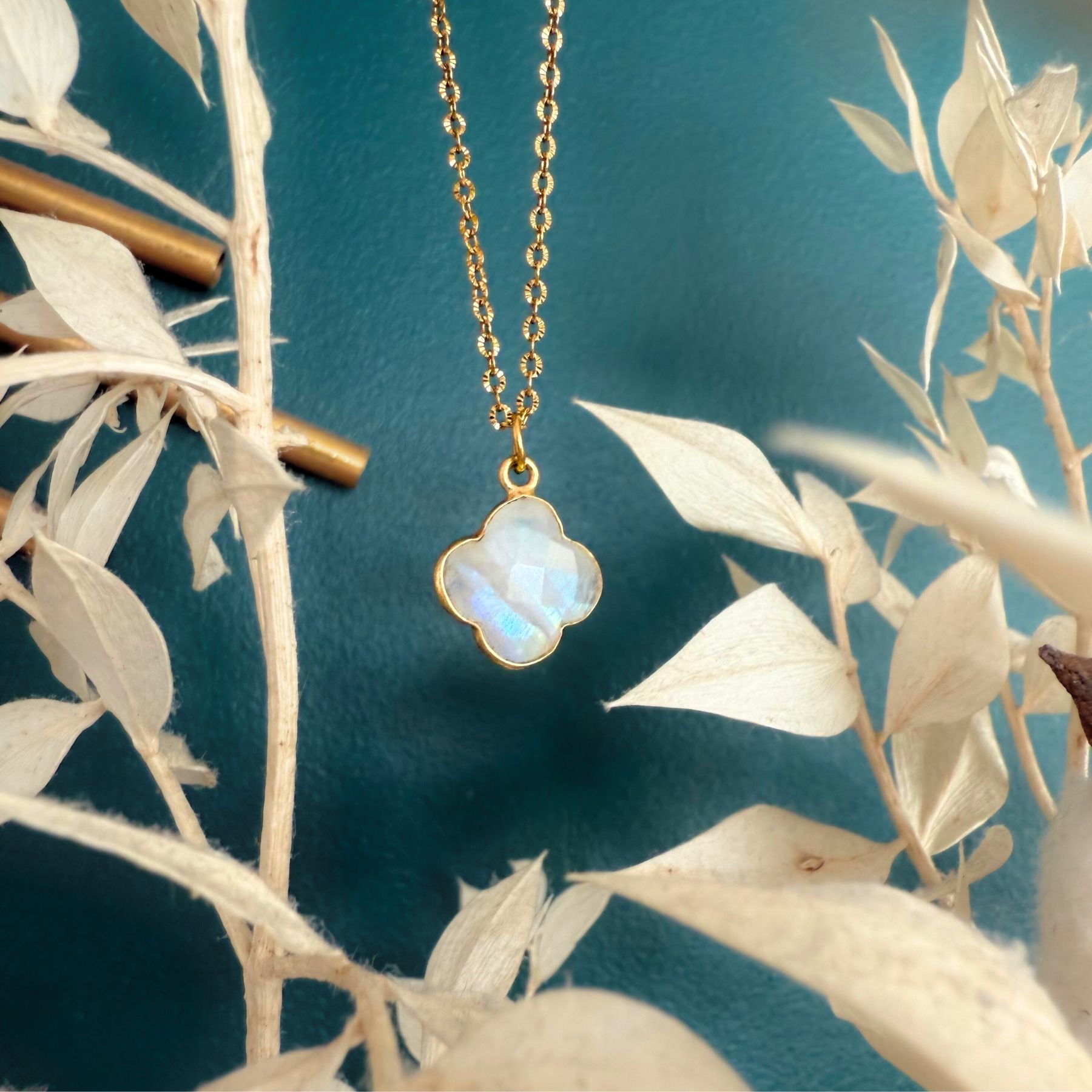 Collier "Trèfle" en Pierre de lune