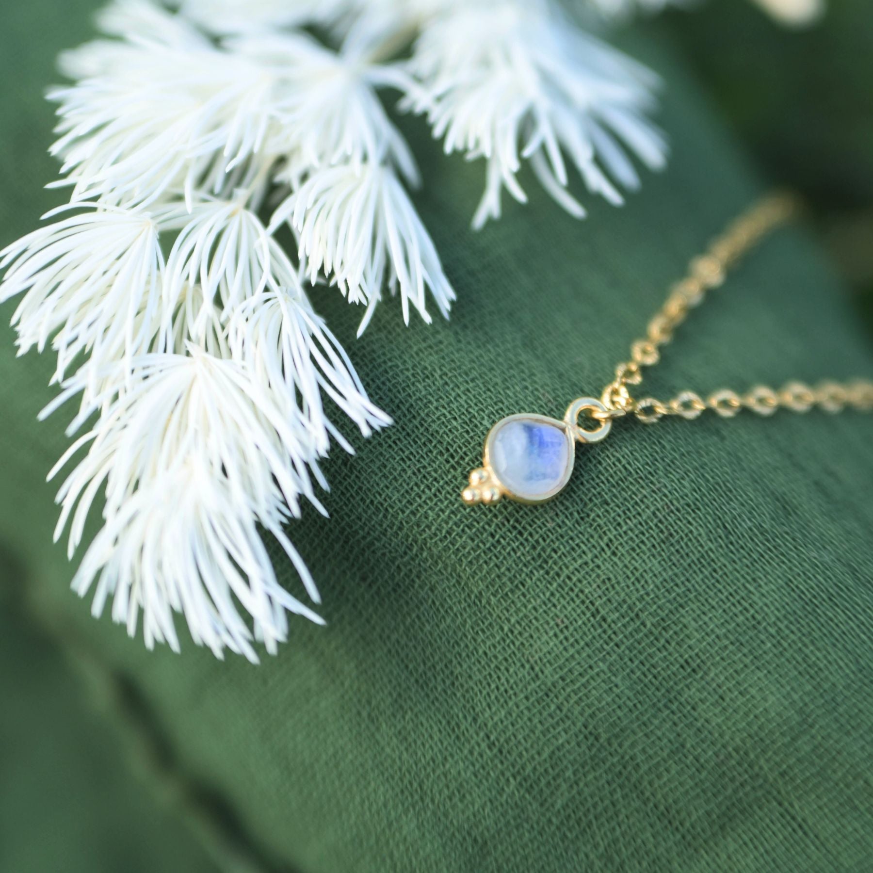 Collier "Vesta" en Pierre de lune