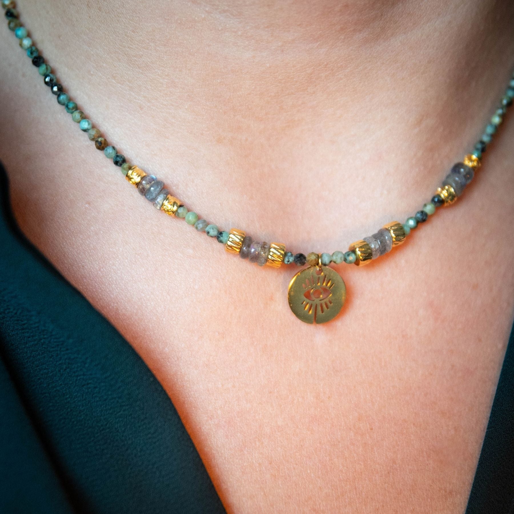 Collier "Œil" en Turquoise et Labradorite