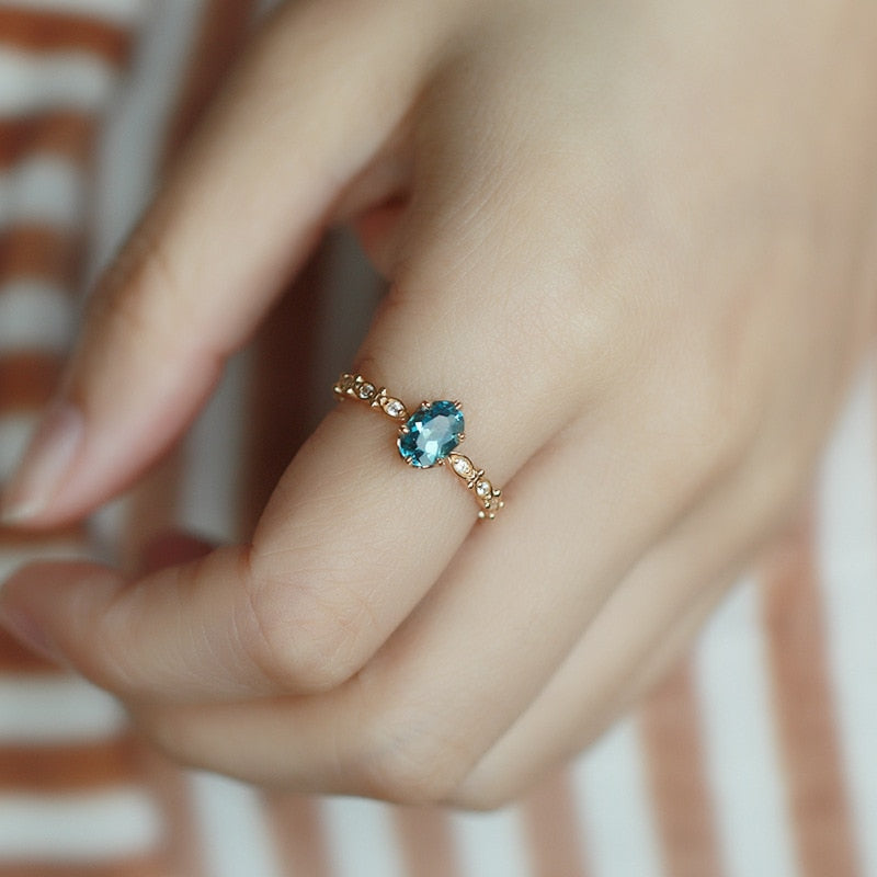 Bague "Naïades" en Topaze bleue