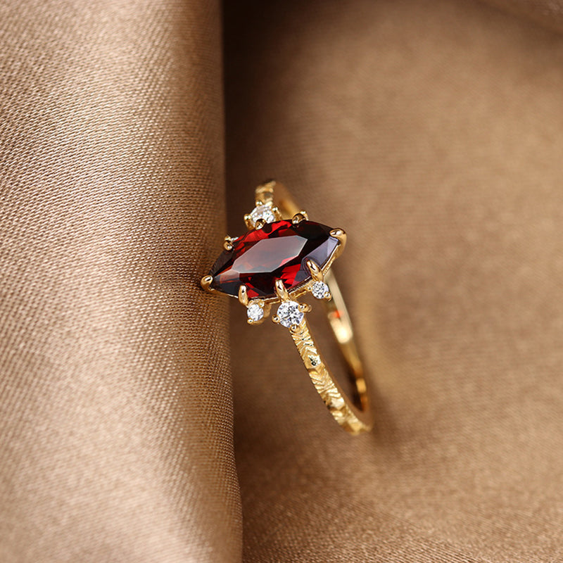 Bague "Marianne" en Grenat