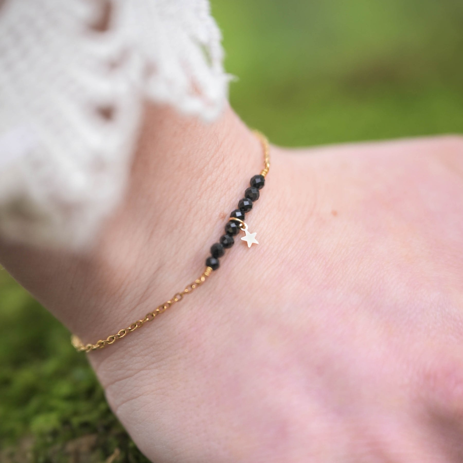 Bracelet fin "Etoile" en Spinelle noir