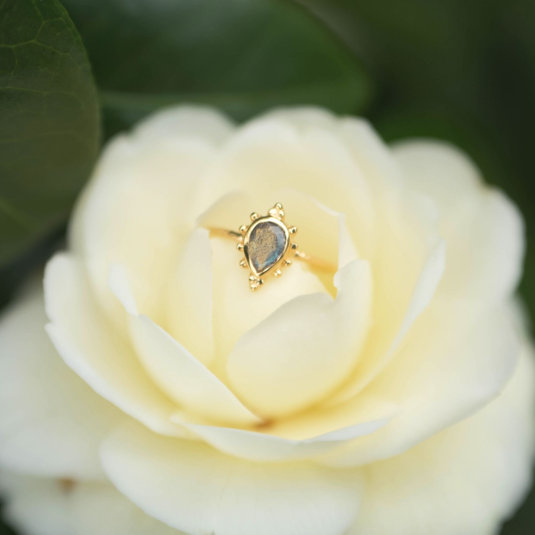 Bague "Lucine" en Labradorite