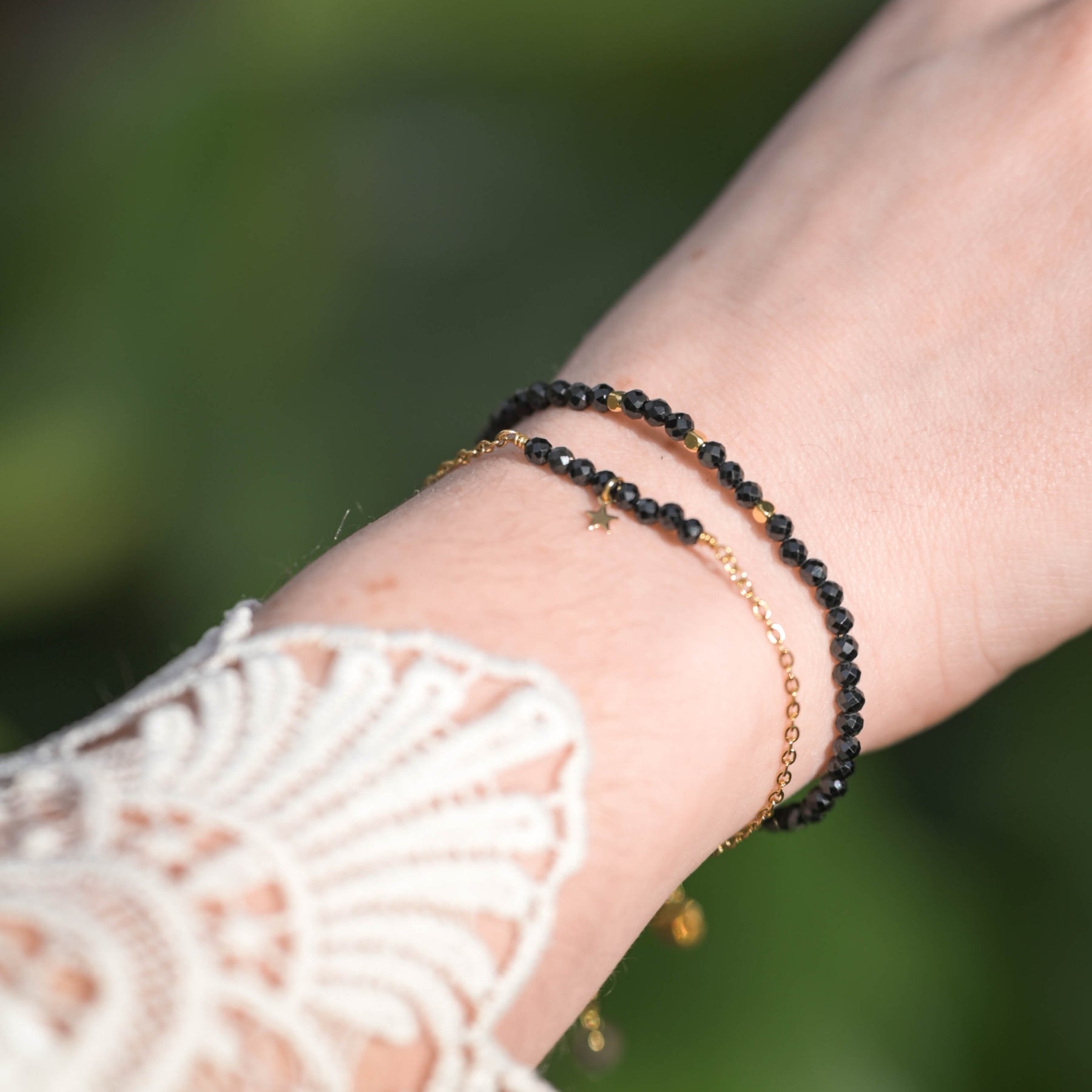 Bracelet fin "Etoile" en Spinelle noir