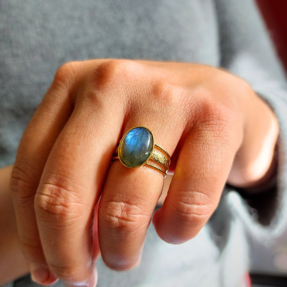 Bague "Ninmah" en Labradorite