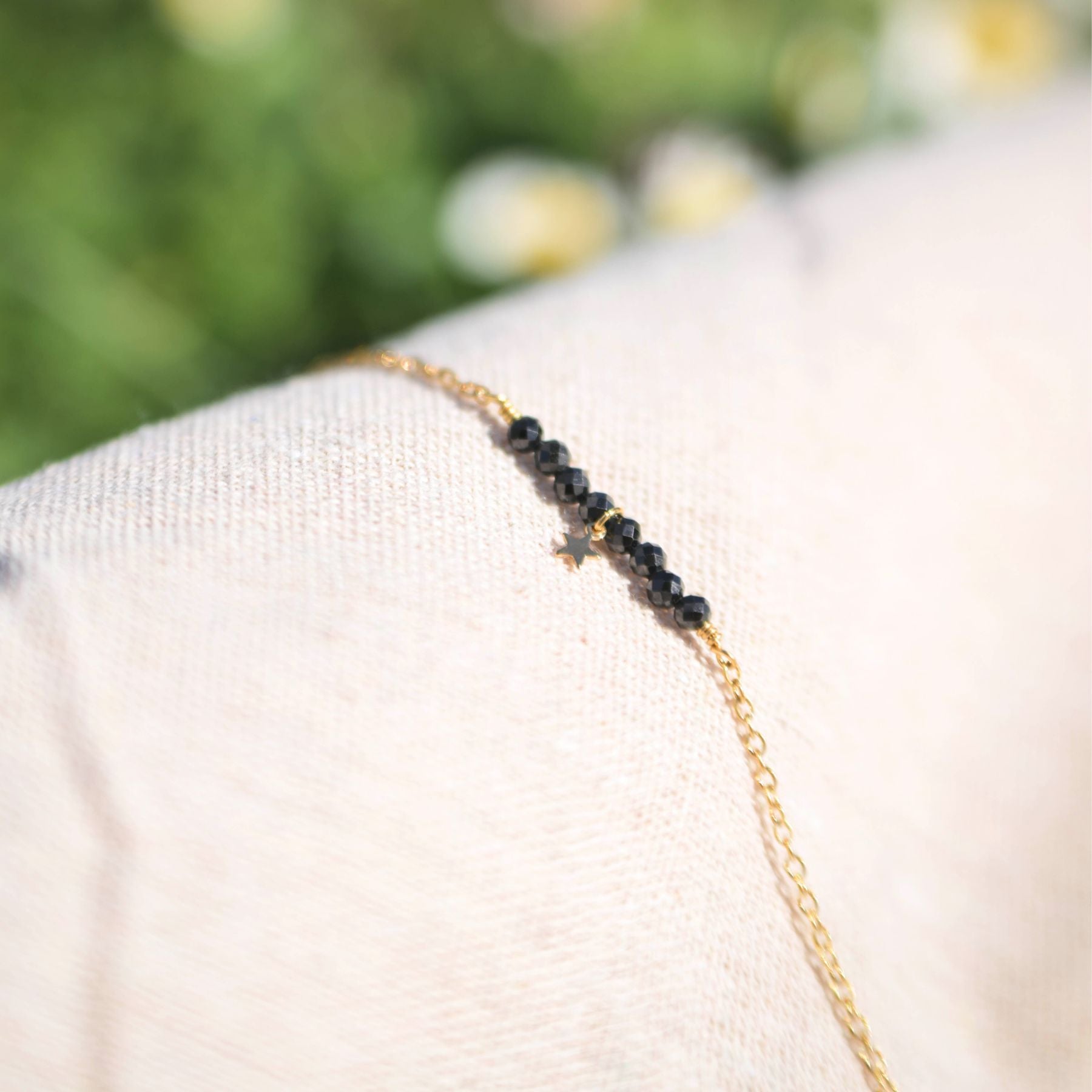 Bracelet fin "Etoile" en Spinelle noir