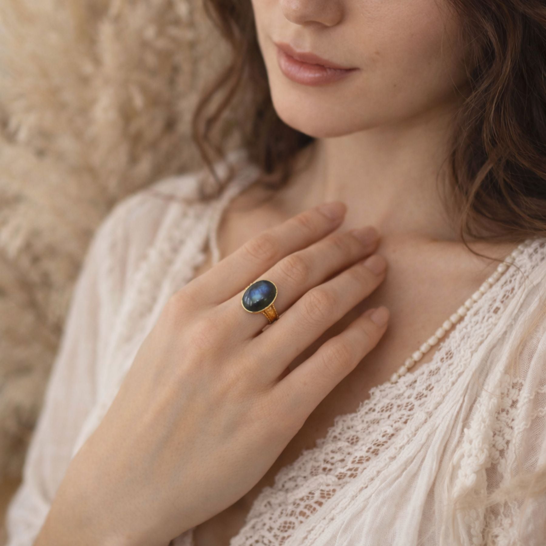 Bague "Ninmah" en Labradorite