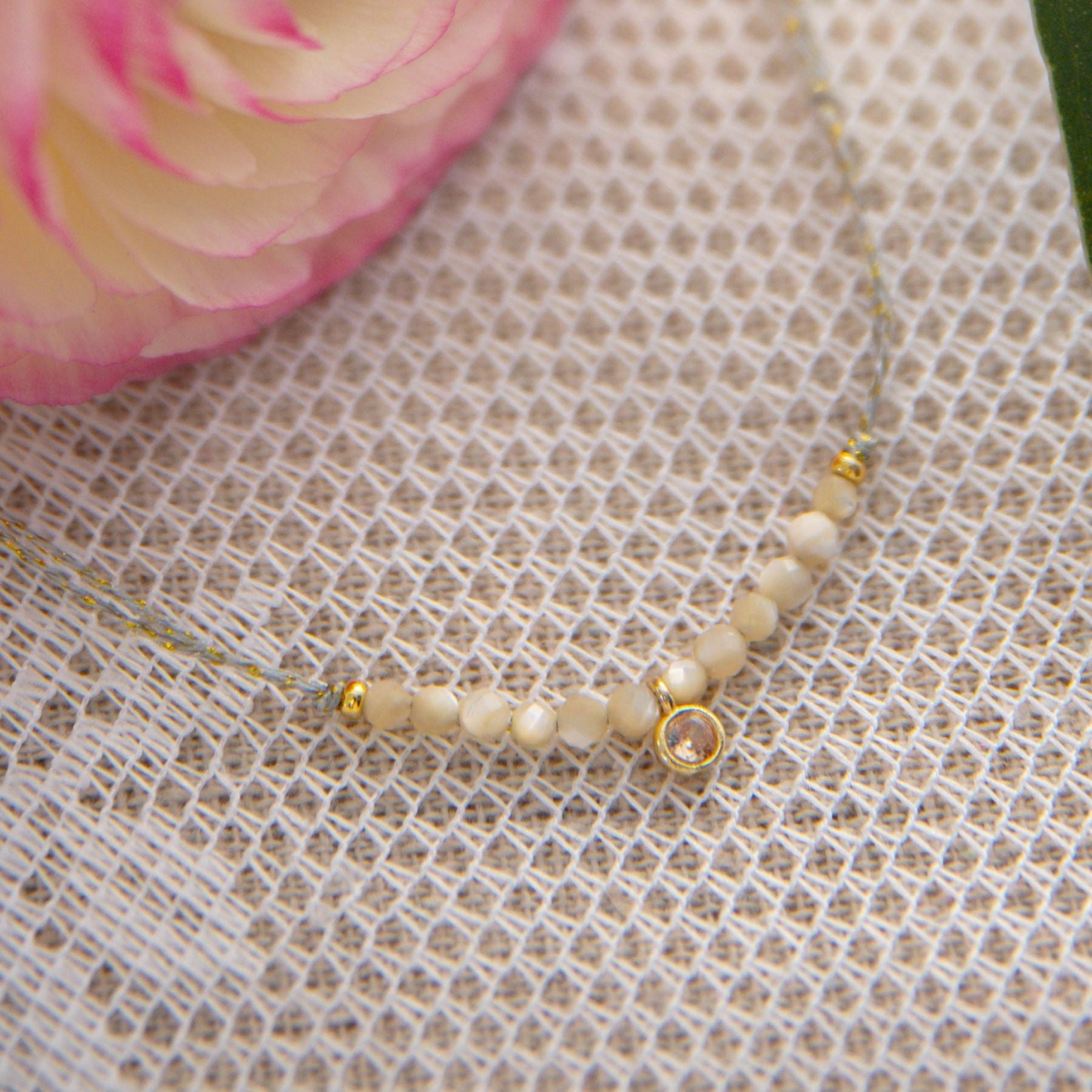 Bracelet "Victoire" en Nacre blanche et Zirconium rose