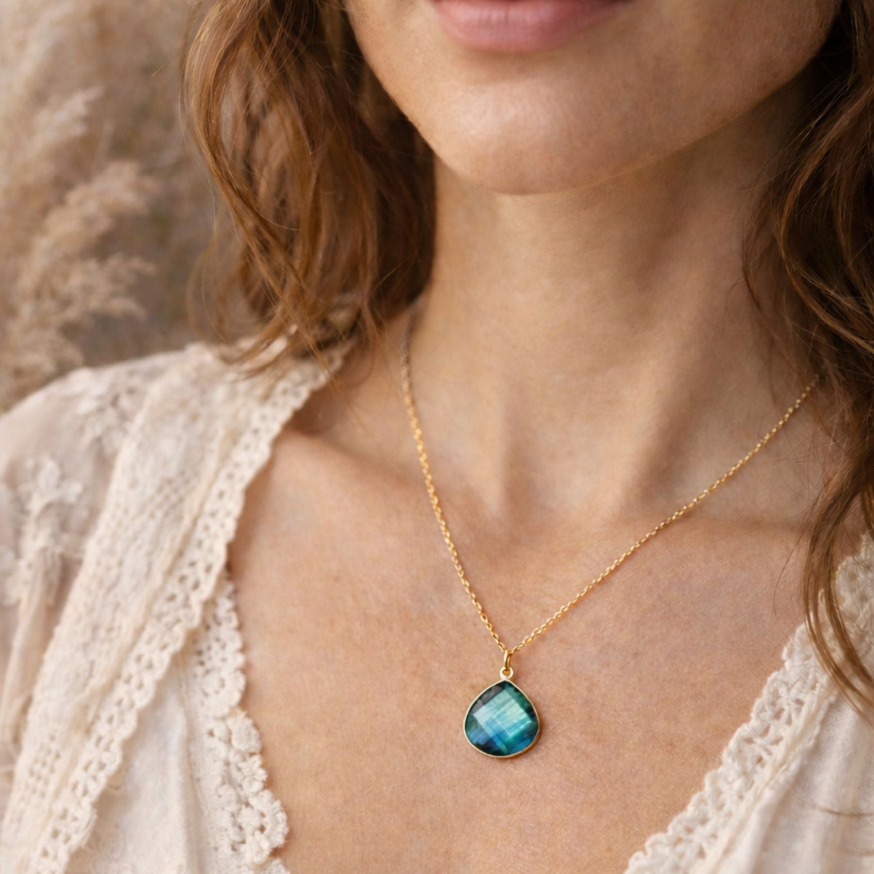 Collier "Némésis" en Labradorite