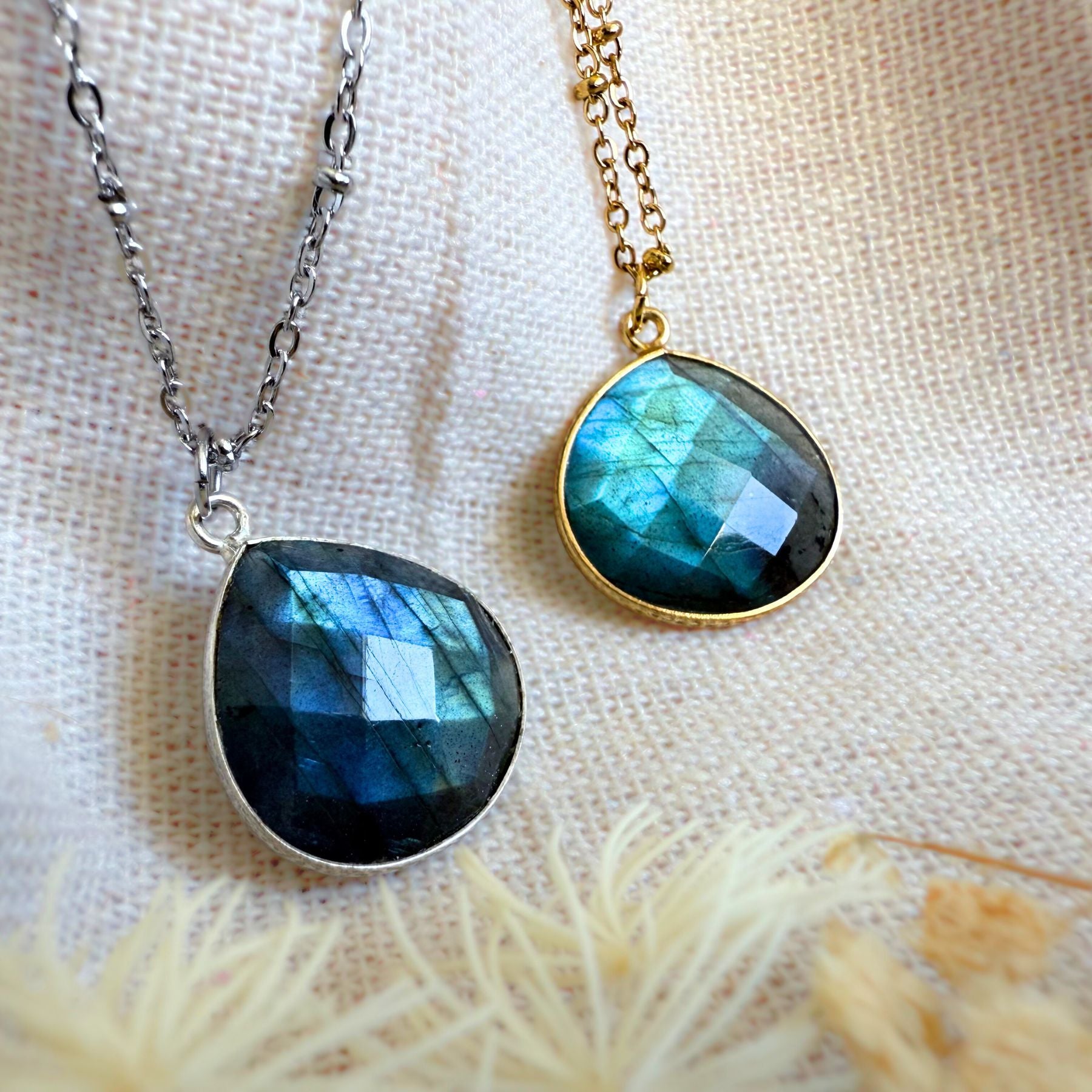 Collier "Némésis" en Labradorite