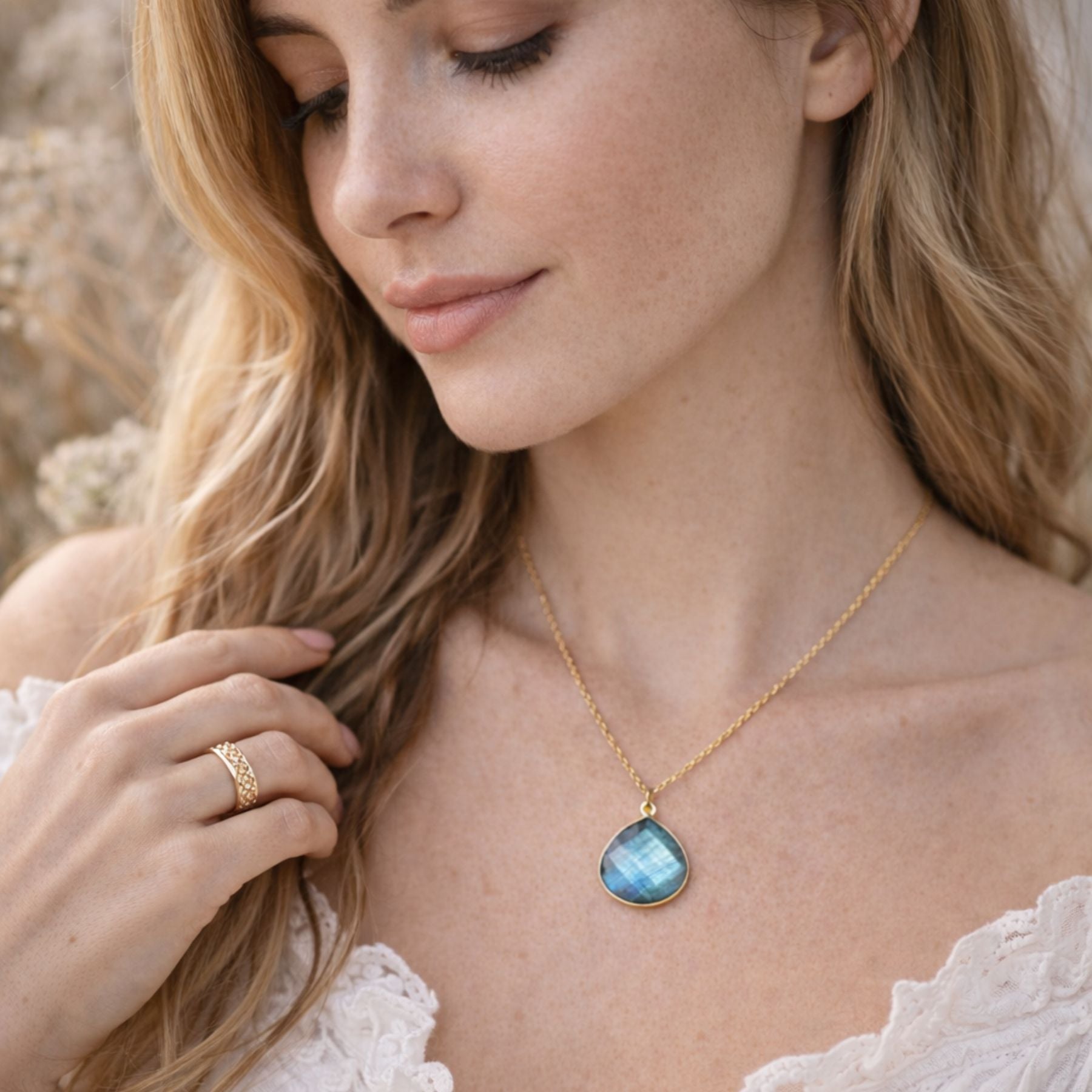 Collier "Némésis" en Labradorite