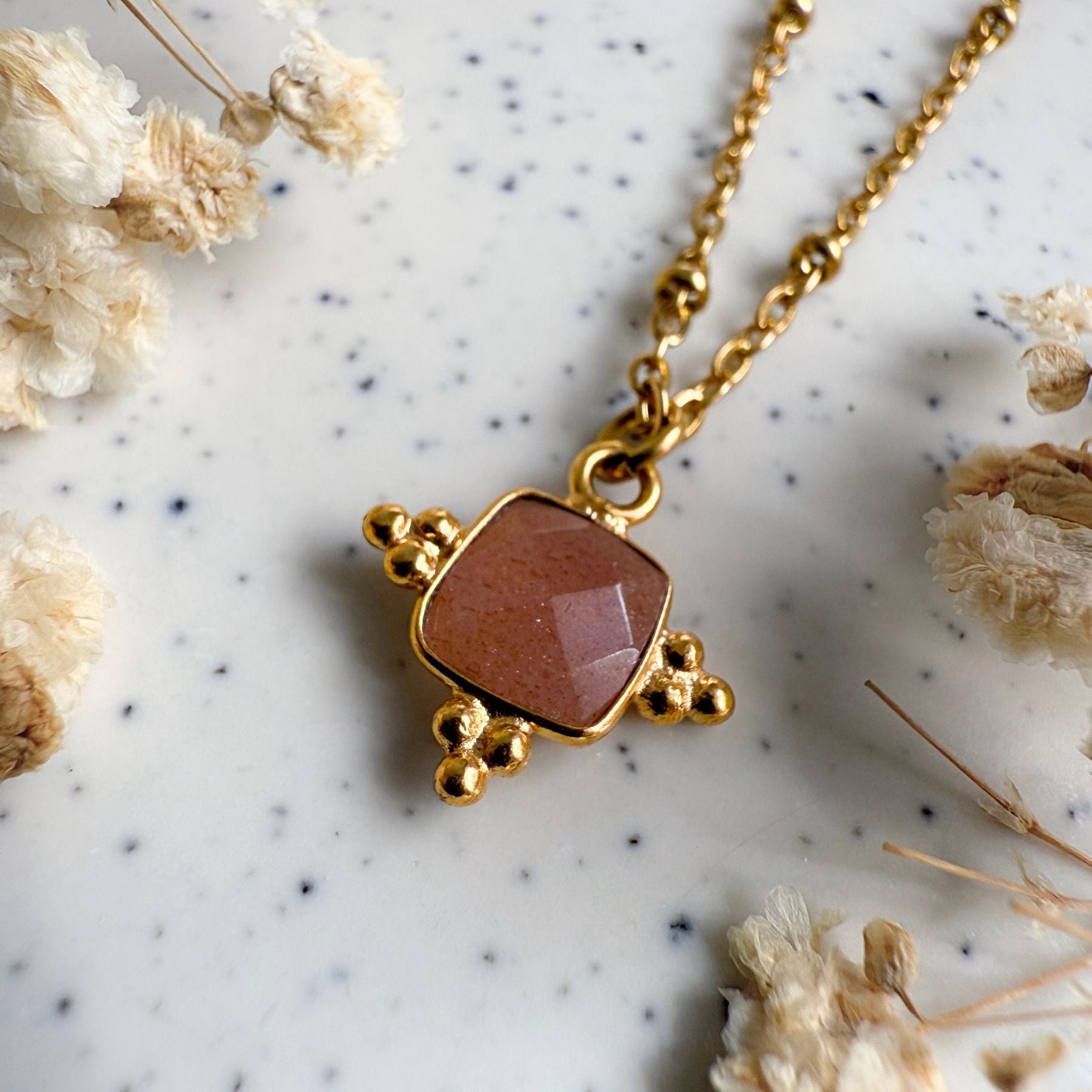 Collier "Parvati" - Pierre de lune rose