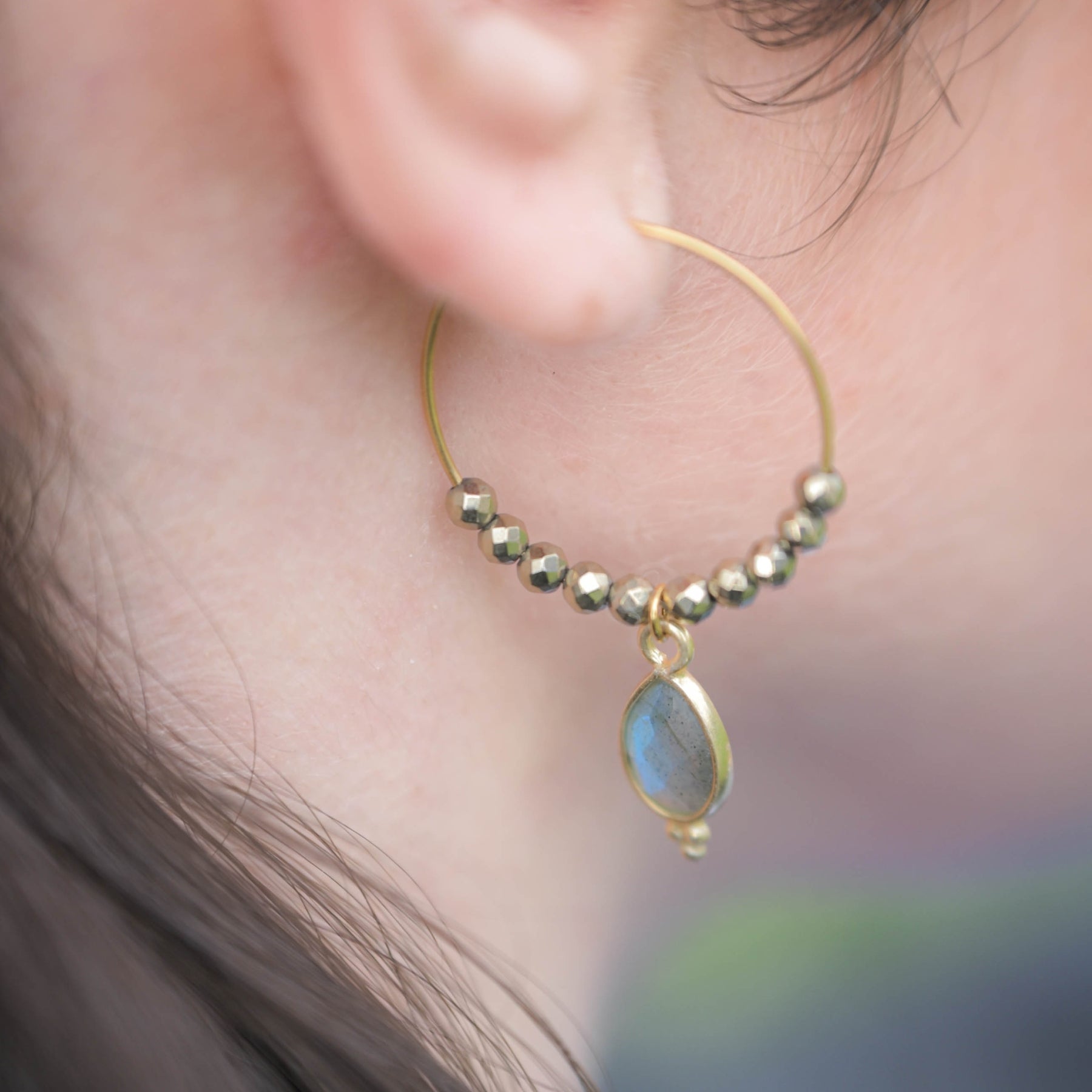 Créoles en Labradorite et Hématite