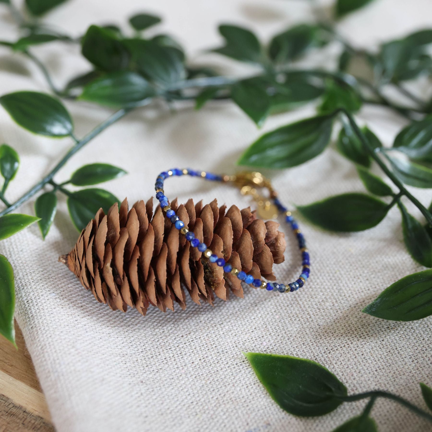 Bracelet fin en Lapis lazuli et Hématite