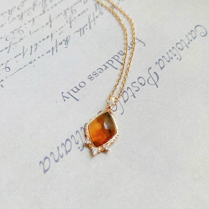 Collier "Physis" en Ambre