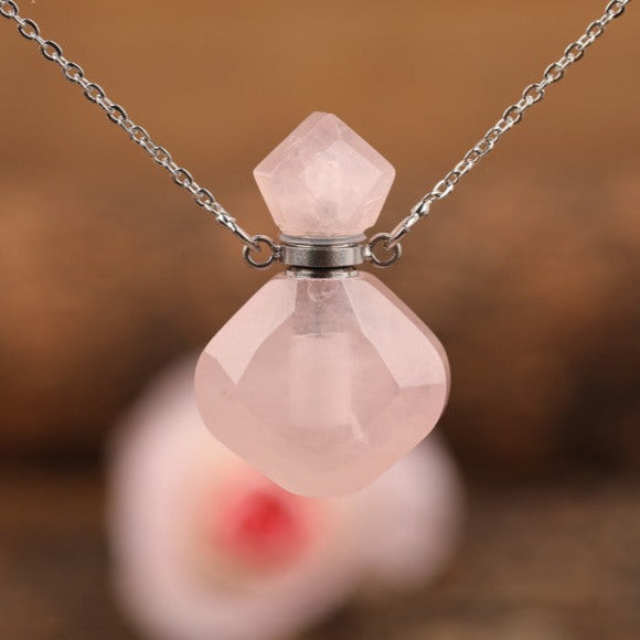 Collier diffuseur de parfum en quartz rose