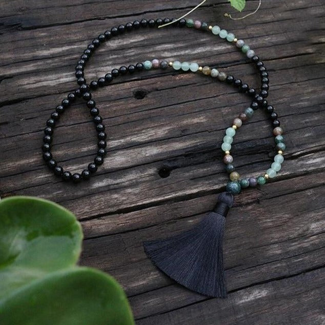 Collier "Abondance" en Onyx, Agate indienne et Aventurine verte