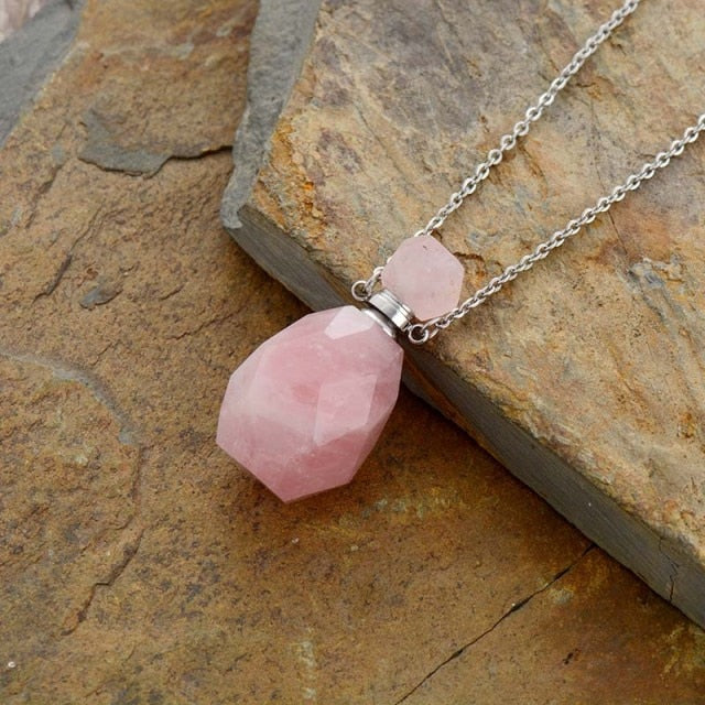 Collier diffuseur de parfum en pierre Quartz rose